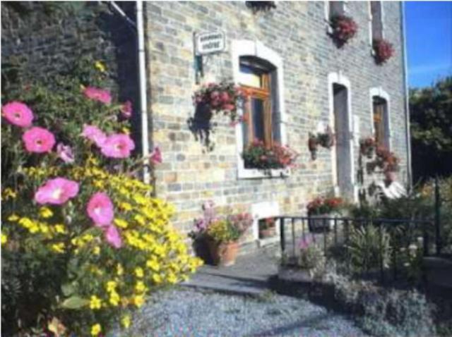 Les Vieilles Pierres Bed & Breakfast Comblain-au-Pont Room photo