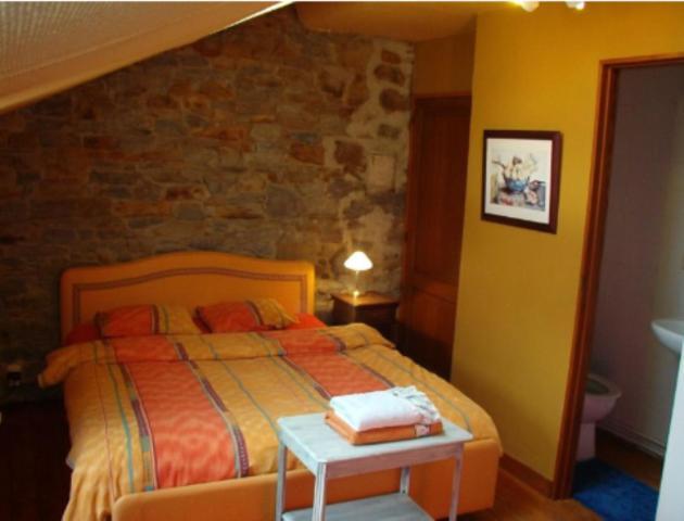 Les Vieilles Pierres Bed & Breakfast Comblain-au-Pont Room photo